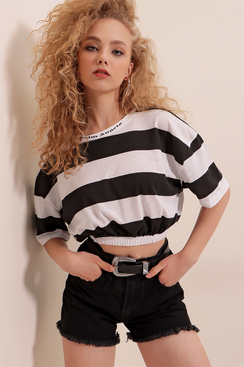 01520 Çizgili Crop Tişört - Siyah - BİGDART