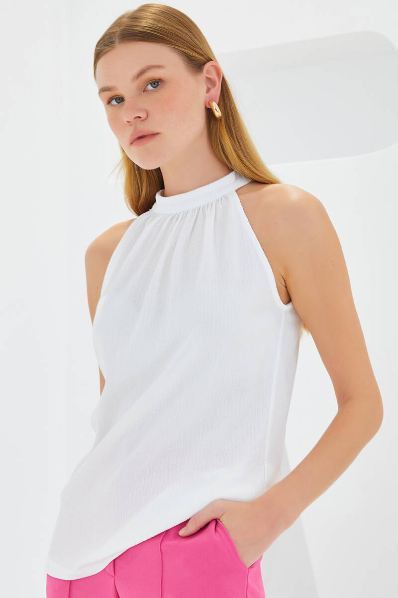0489 Halter Yaka Örme Bluz - Beyaz - BİGDART