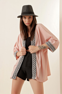 05866 Nakışlı Örme Kimono - Pudra 