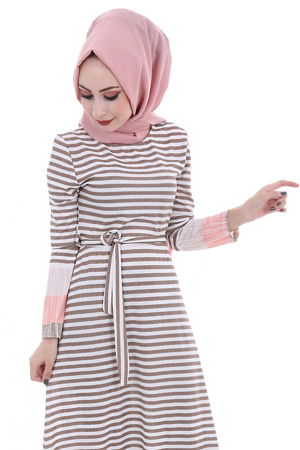 1568 BELDEN KUŞAKLI DESENLİ TESETTÜR ELBİSE - Haki - BİGDART