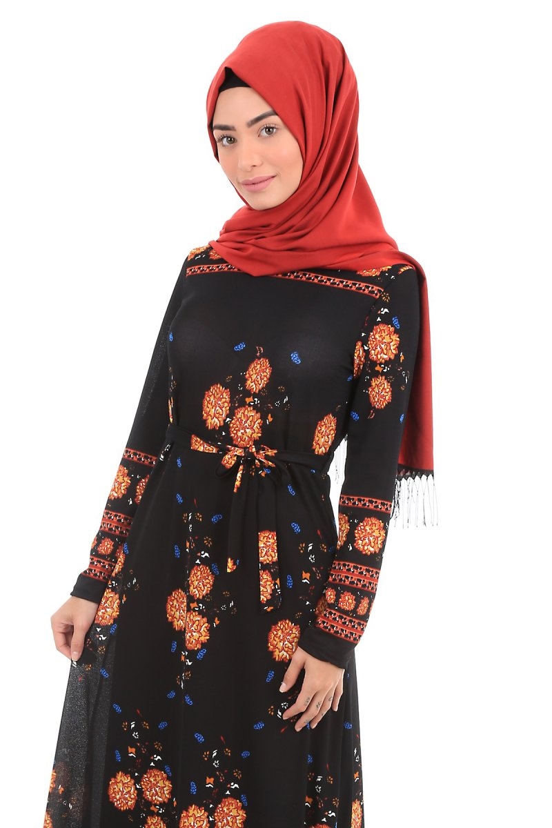 1568 BELDEN KUŞAKLI DESENLİ TESETTÜR ELBİSE - Siyah - BİGDART