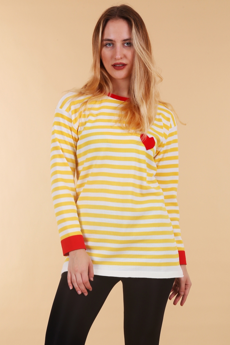 15766 Kalp Detaylı Siyah Beyaz Çizgili Oversize Triko Kazak - Sarı - BİGDART