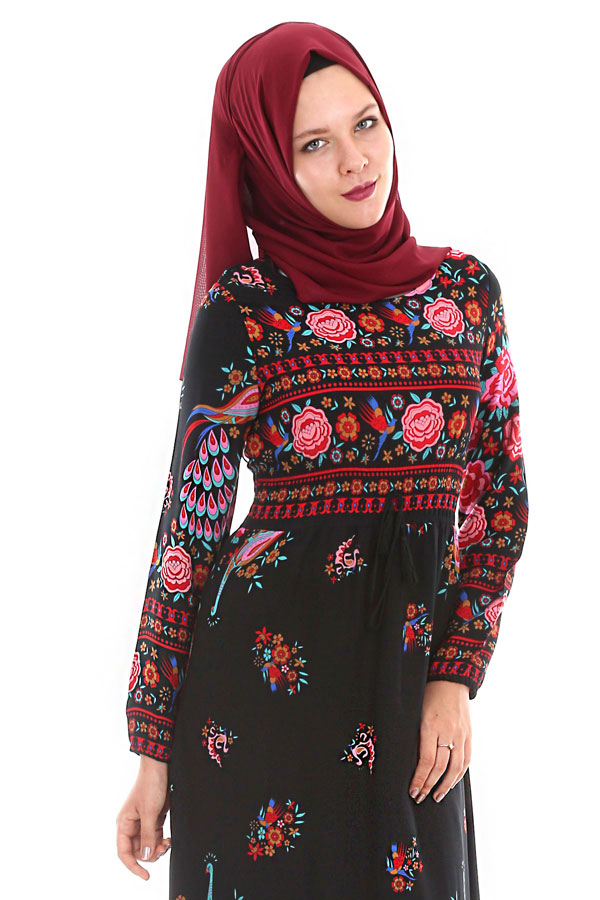 1577 BELİ LASTİKLİ DESENLİ TESETTÜR ELBİSE - Siyah - BİGDART