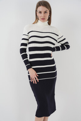 15841 Boğazlı Lacivert Beyaz Triko Elbise 