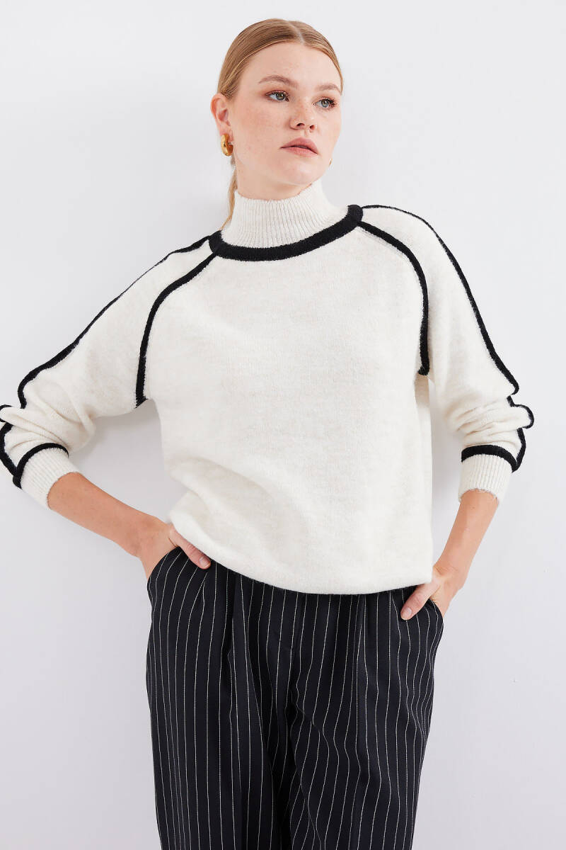 15879 Çizgili Oversize Triko Kazak - Ekru - BİGDART