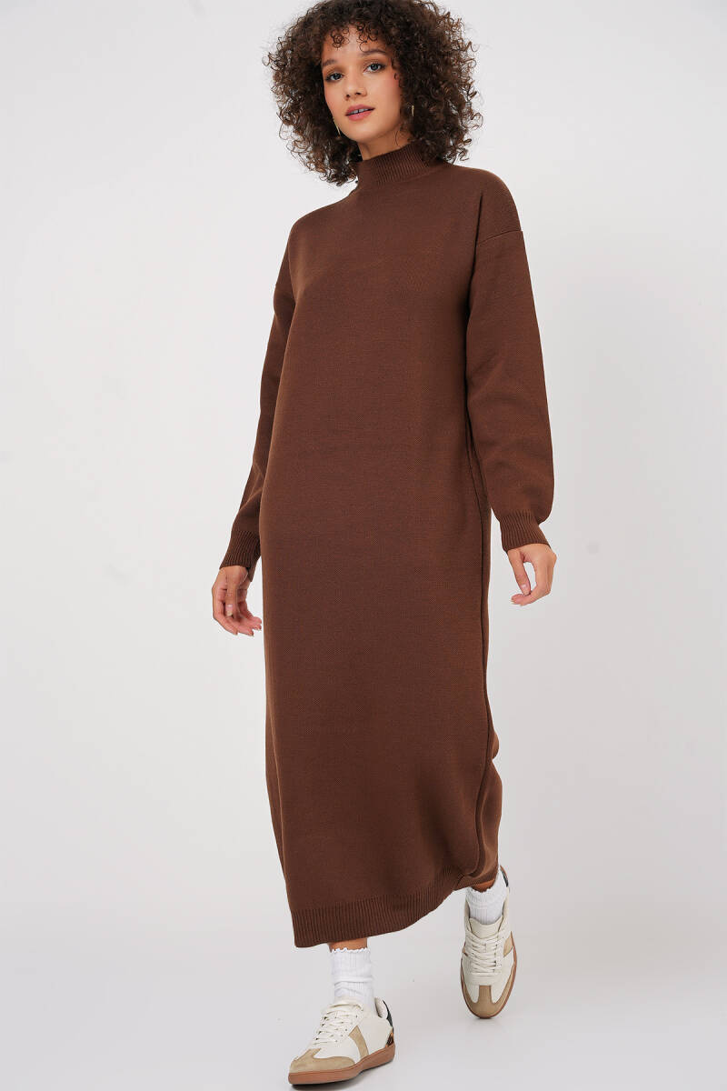 15890 Uzun Triko Elbise - Kahverengi - BİGDART