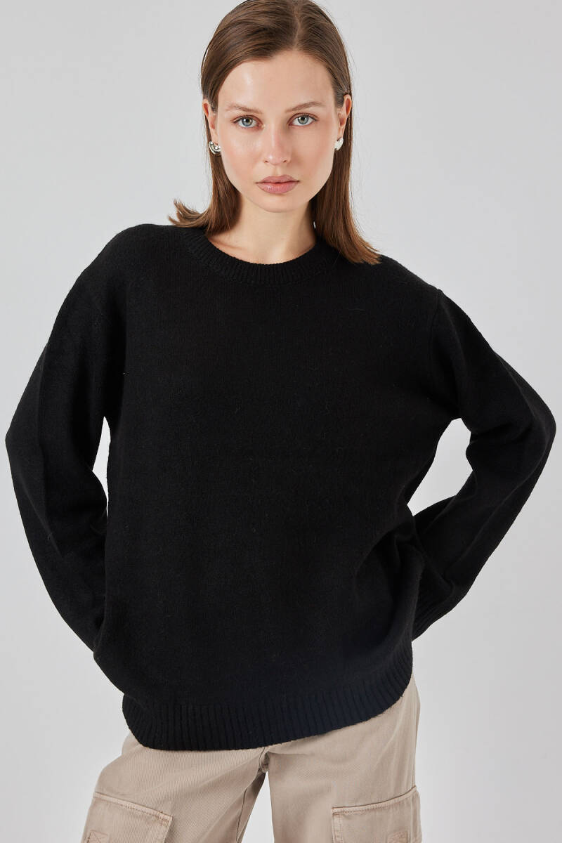 15895 Oversize Düz Siyah Triko Kazak - BİGDART