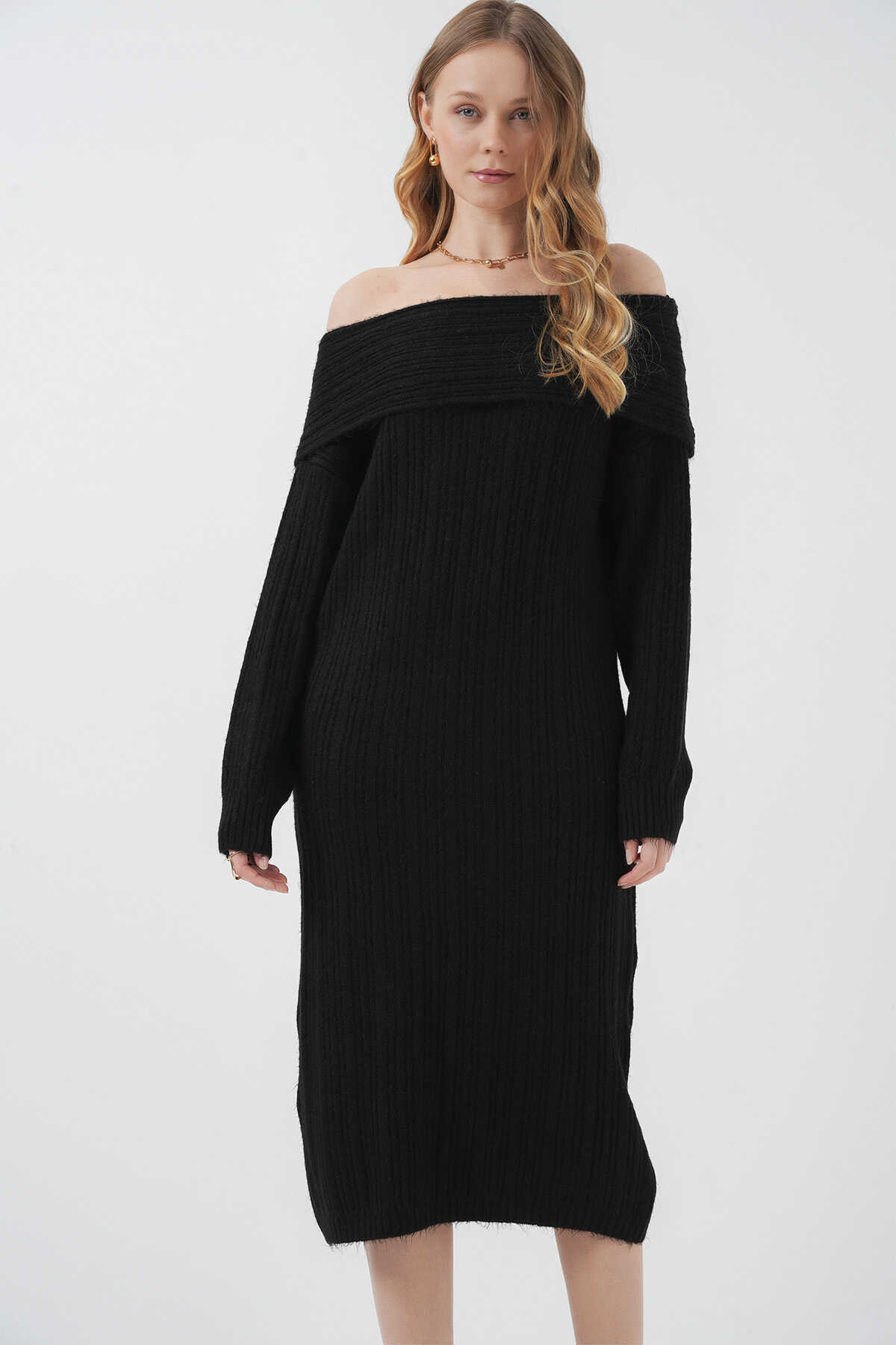 15920 Madonna Yaka Oversize Triko Elbise - Siyah - 4