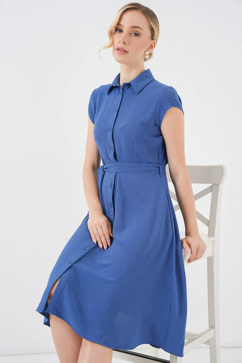1677 Boydan Düğmeli Kuşaklı Elbise - İndigo - BİGDART