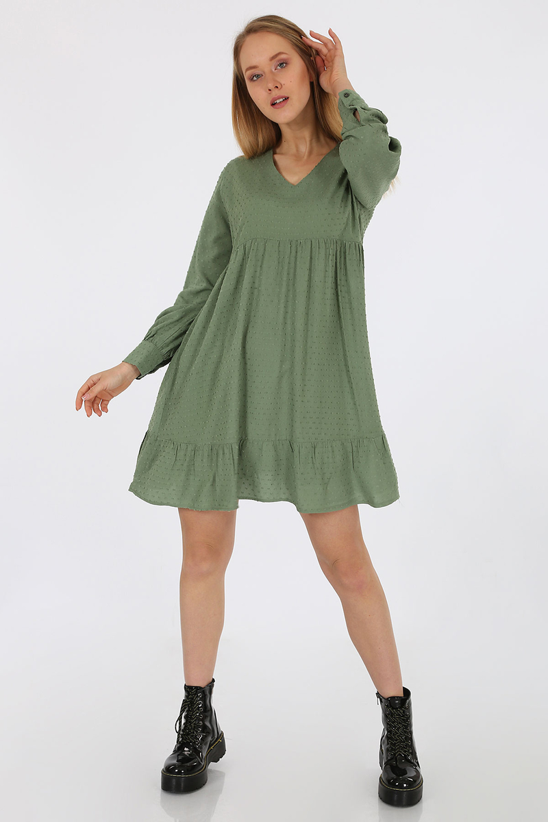 1745 V Yaka Eteği Volanlı Elbise - Çağla - BİGDART