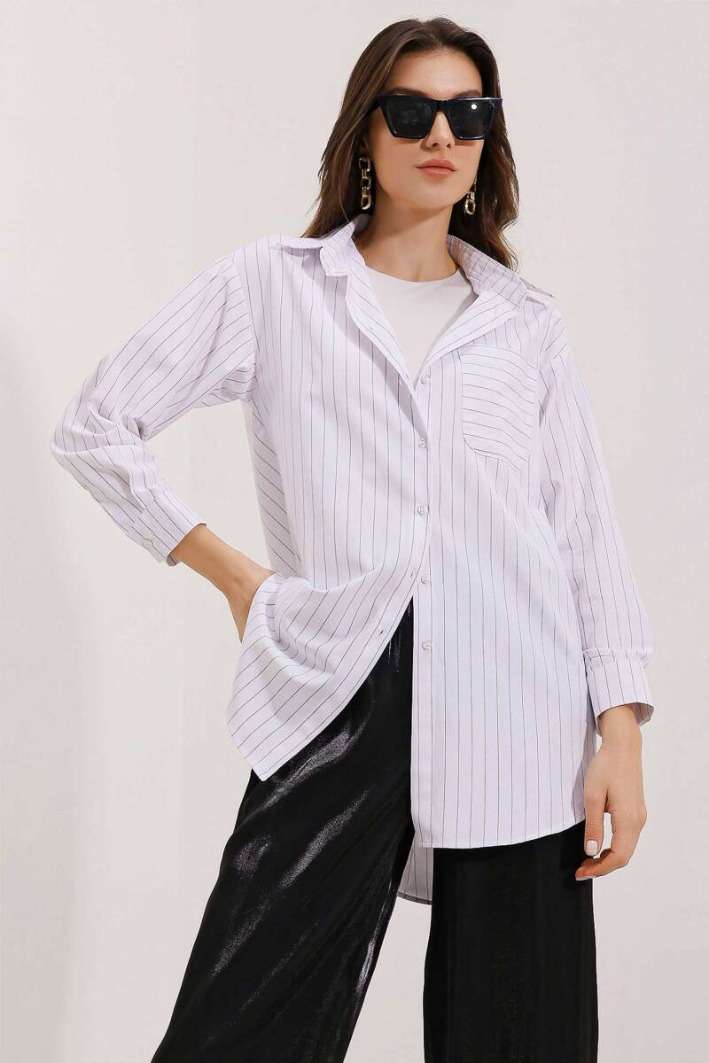 20217 Cep Detaylı Çizgili Oversize Gömlek - Beyaz - BİGDART