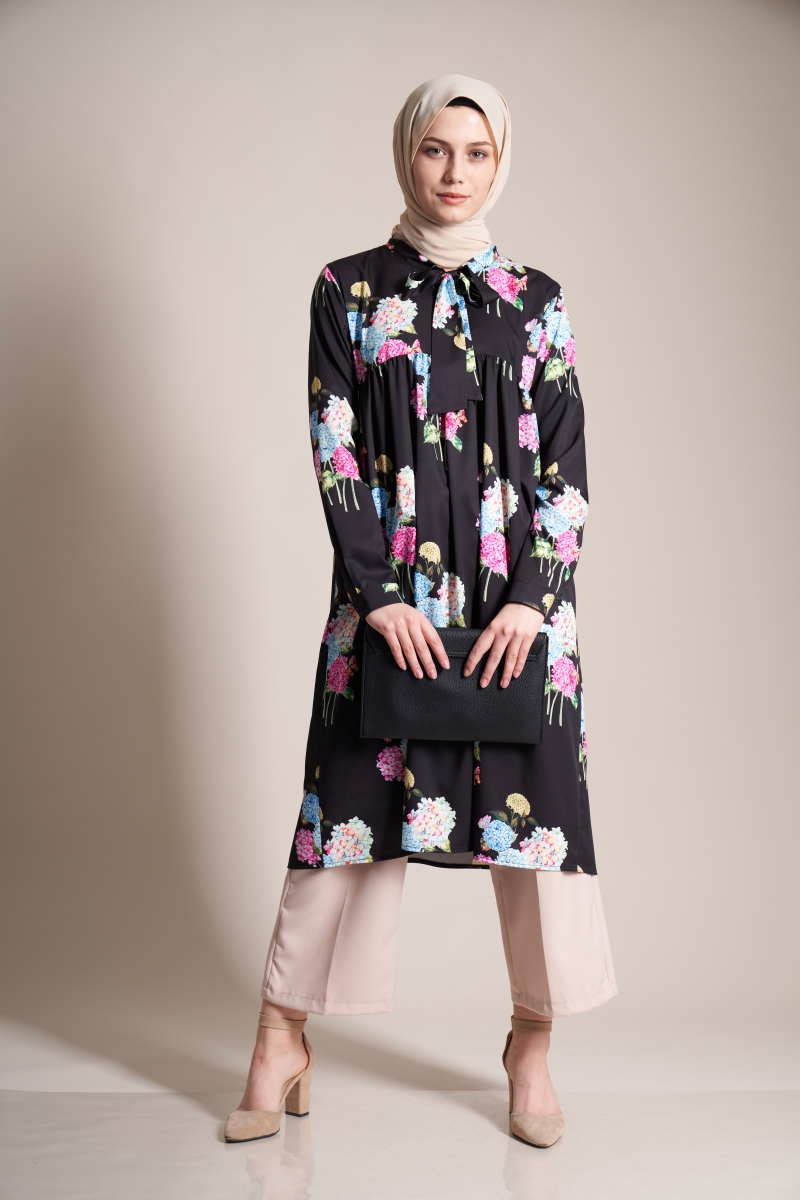 2161 Ortanca Çiçek Desen Tesettür Tunik - Siyah - BİGDART