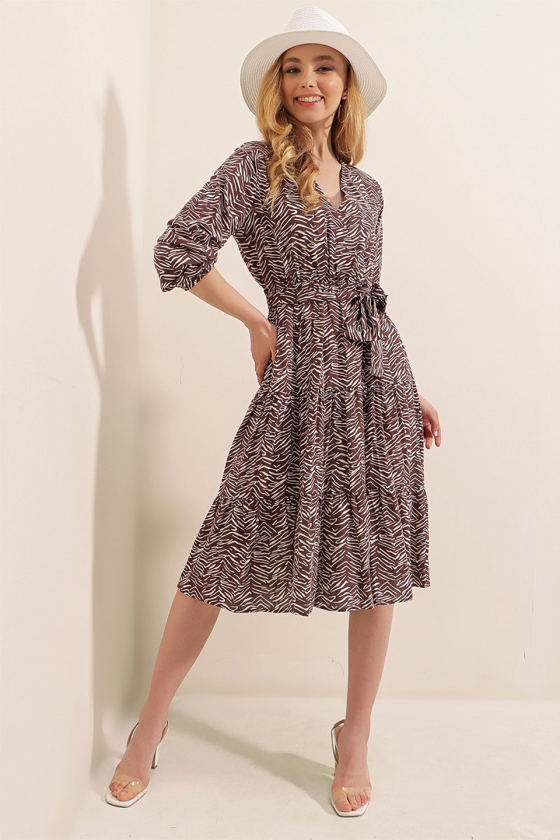 2320 Kruvaze Yaka Elbise - Kahverengi - BİGDART