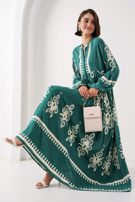 2423 Otantik Desenli Tesettür Elbise - A. Zümrüt Yeşili 