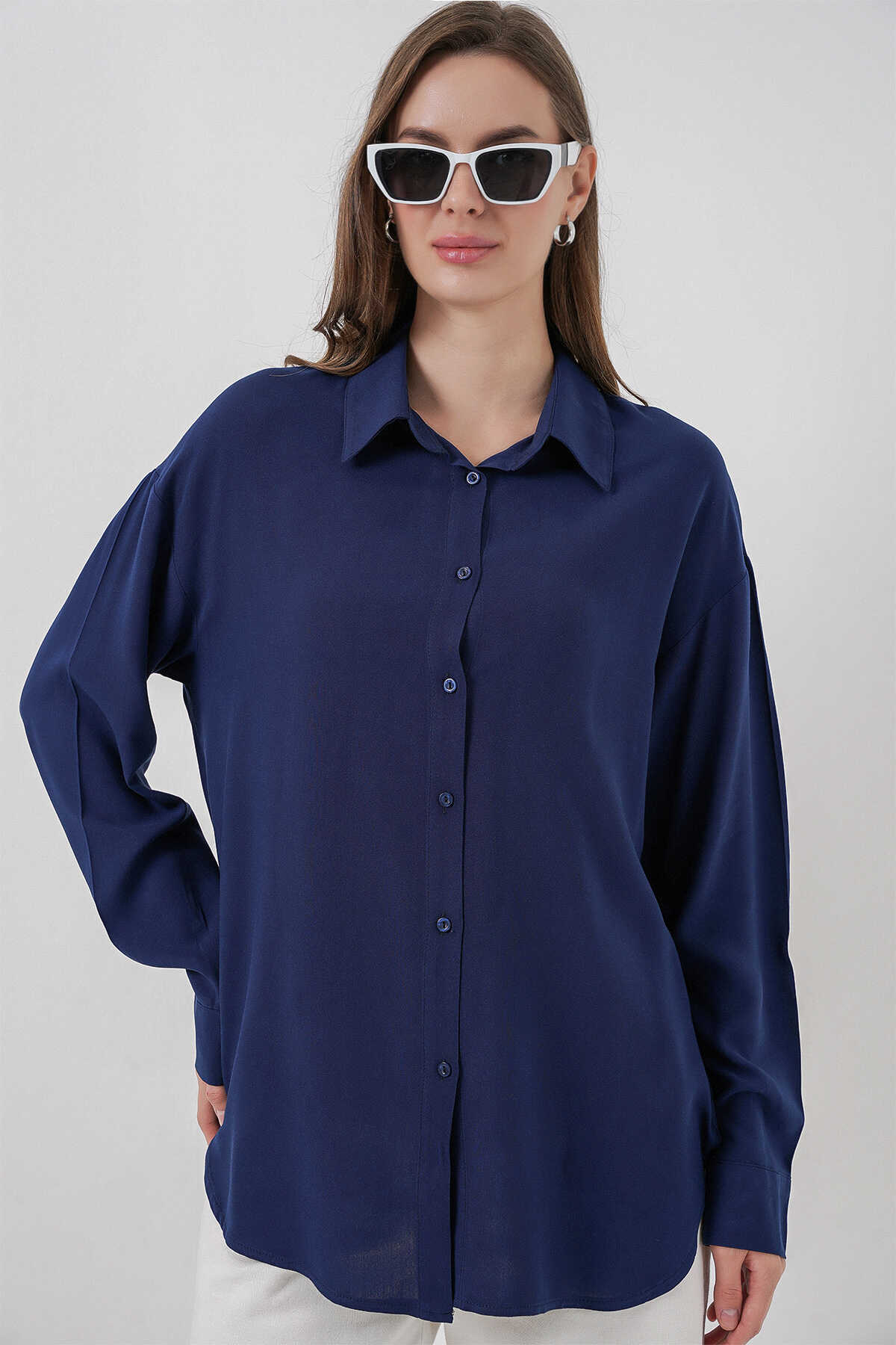 Kadın Oversize Viskon Gömlek 3785 - Lacivert - 4