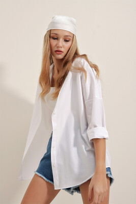 Kadın Beyaz Oversize Uzun Basic Gömlek 3900 - 5