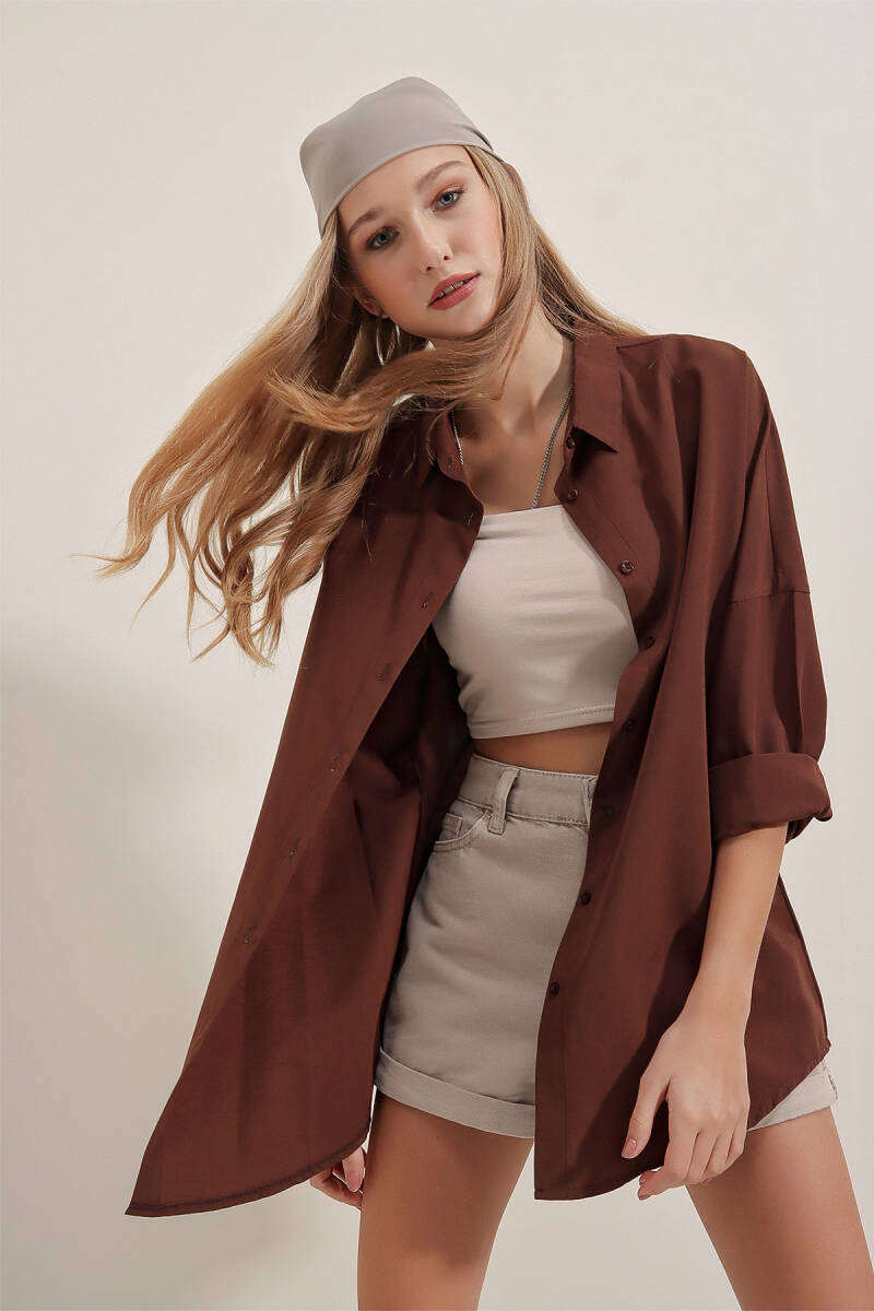 3900 Oversize Uzun Basic Gömlek - Kahverengi - BİGDART