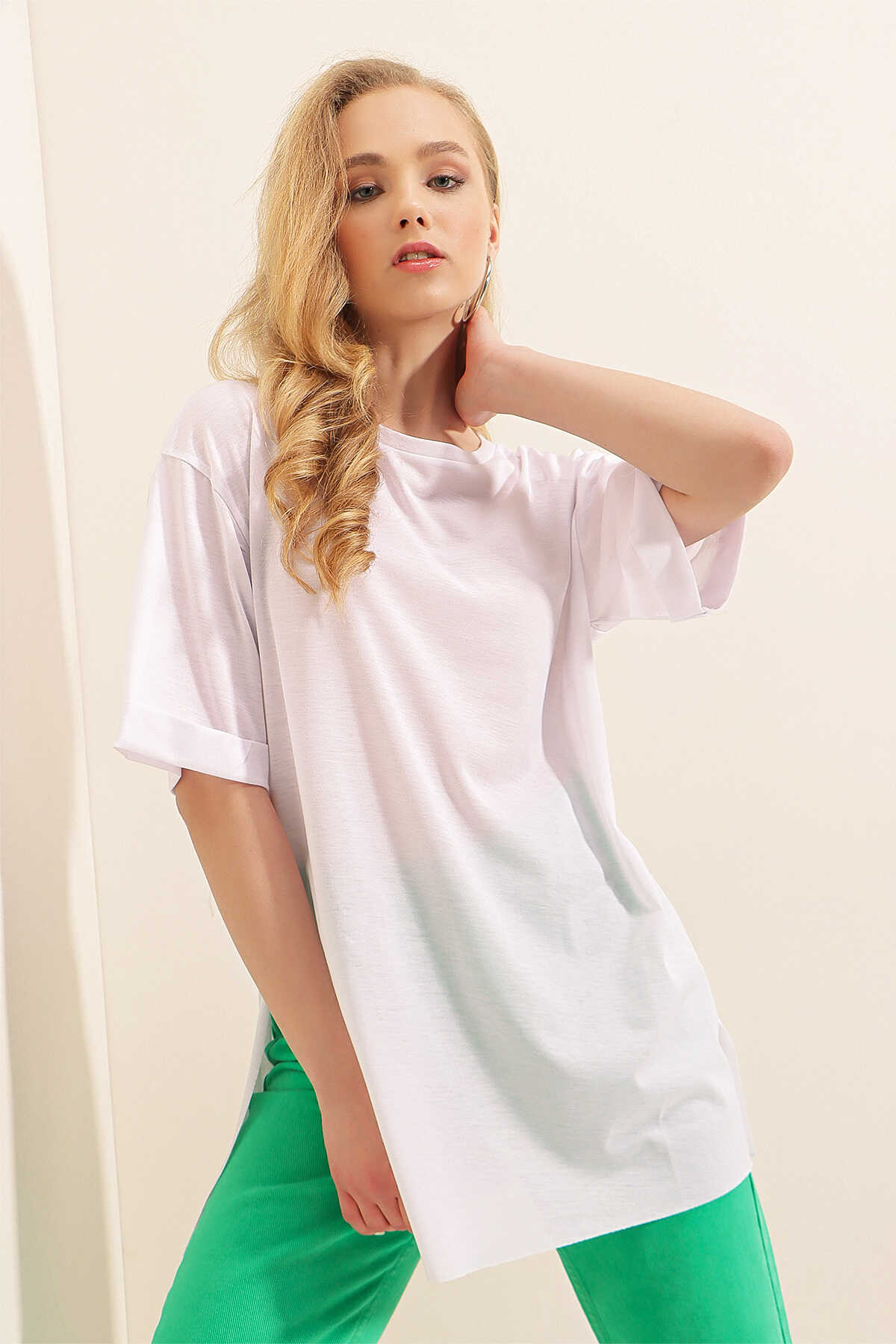 4123 Yırtmaçlı Oversize Tişört - Beyaz - 4