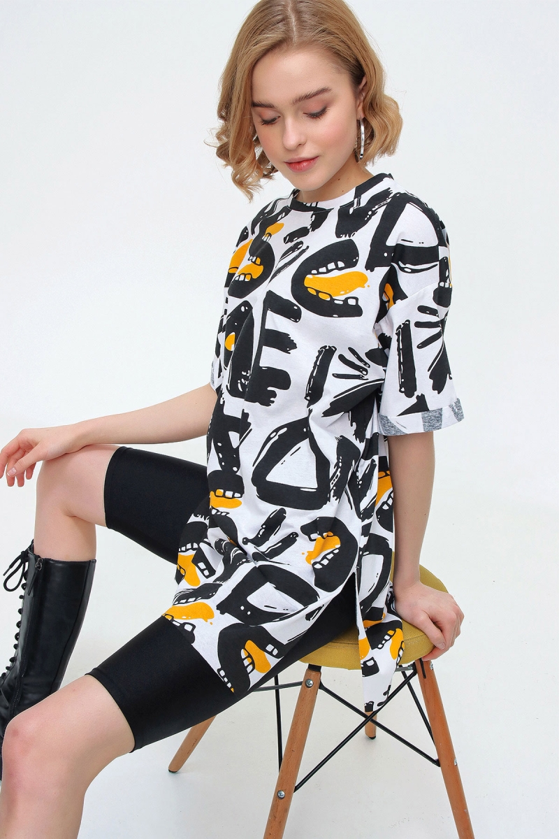 4280 Yırtmaçlı Oversize Tshirt - Siyah - Beyaz - BİGDART