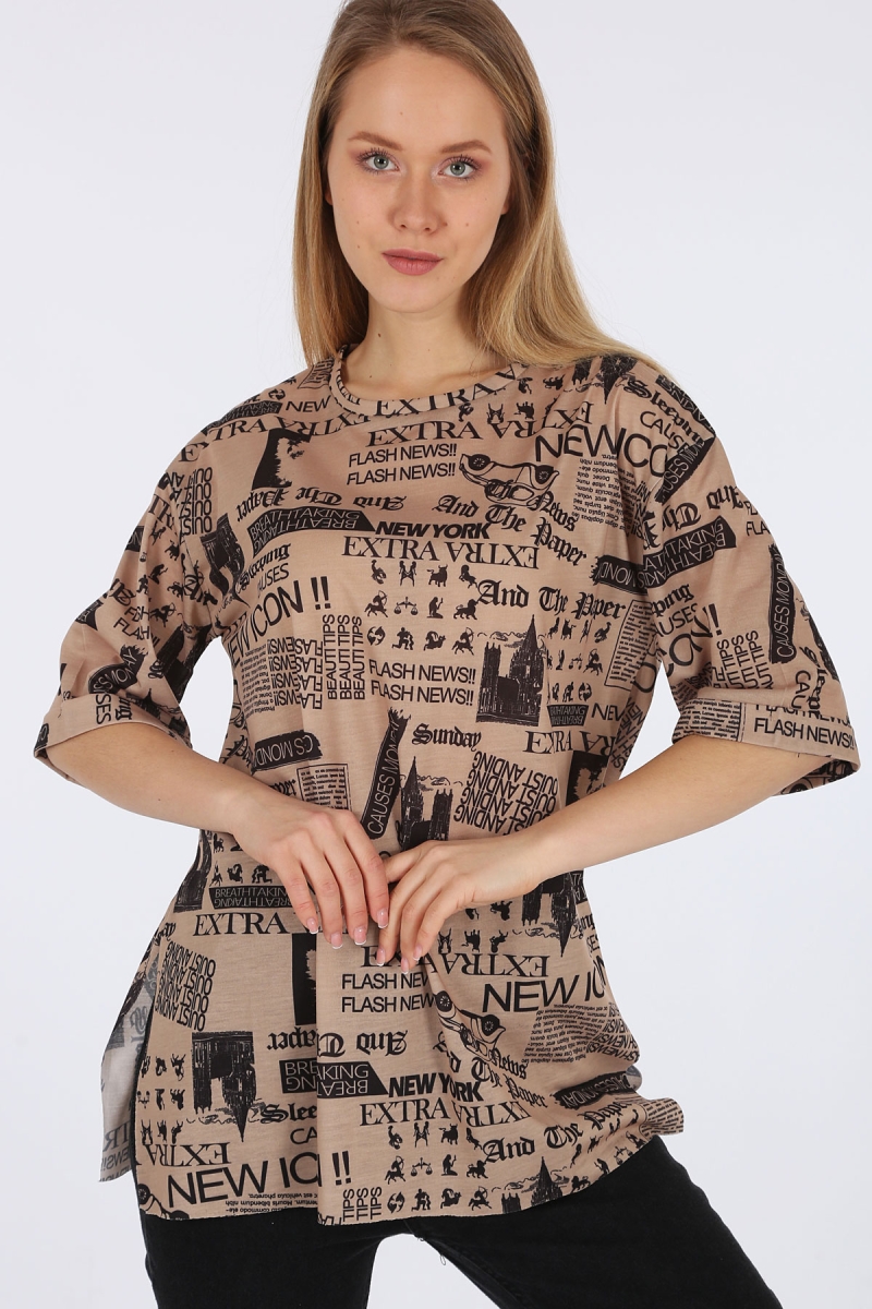 4299 Gazete Baskılı Oversize Tshirt - Camel - BİGDART