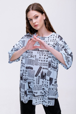 4299 Gazete Baskılı Oversize Tshirt - Bebe Mavi 