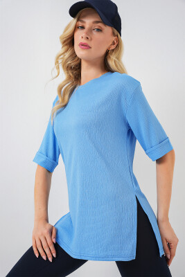 4332 Yanı Yırtmaçlı Örme Tişört - B.Mavi 