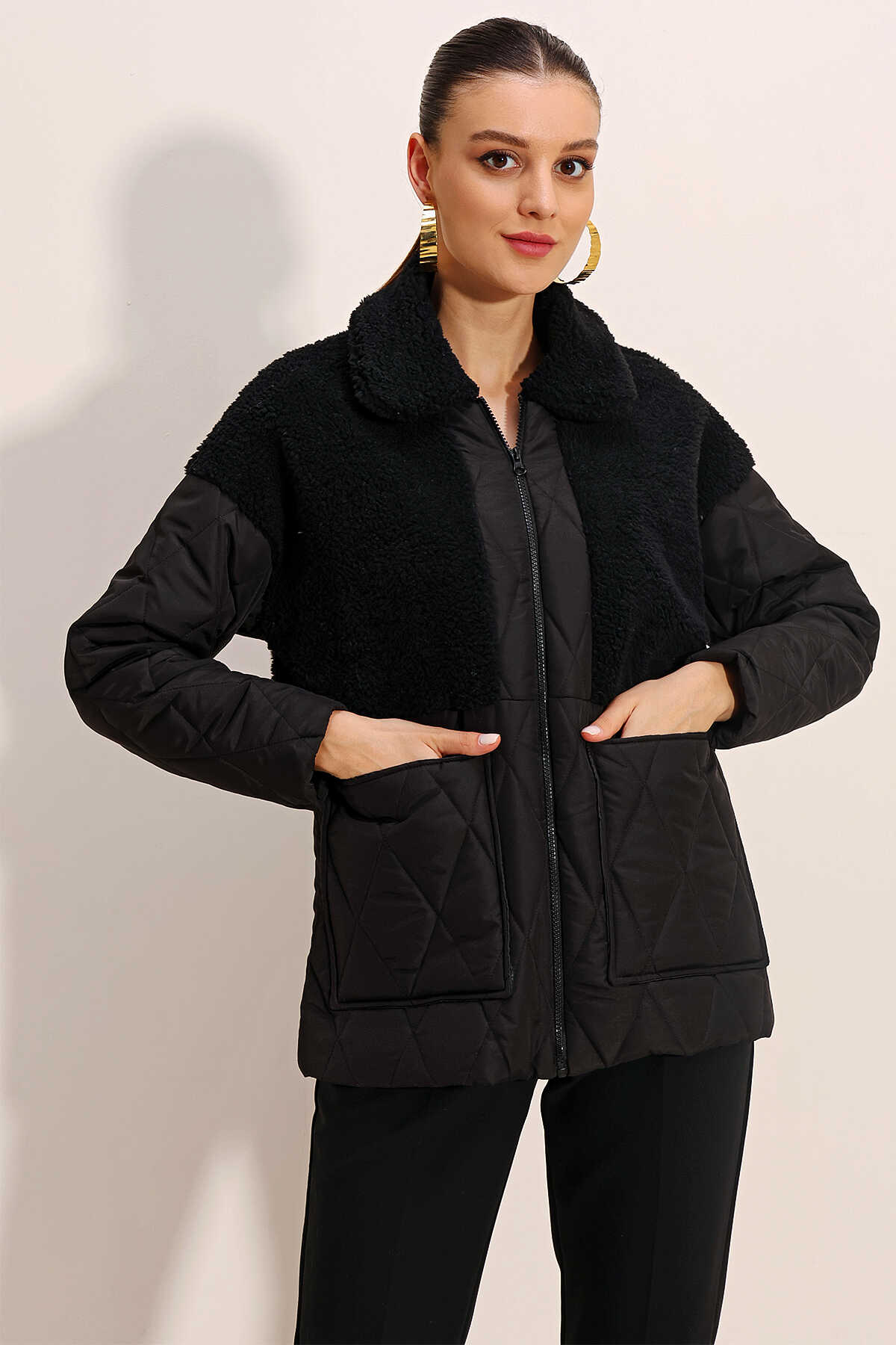 5182 Peluş Detaylı Oversize Şişme Mont - Siyah - 3