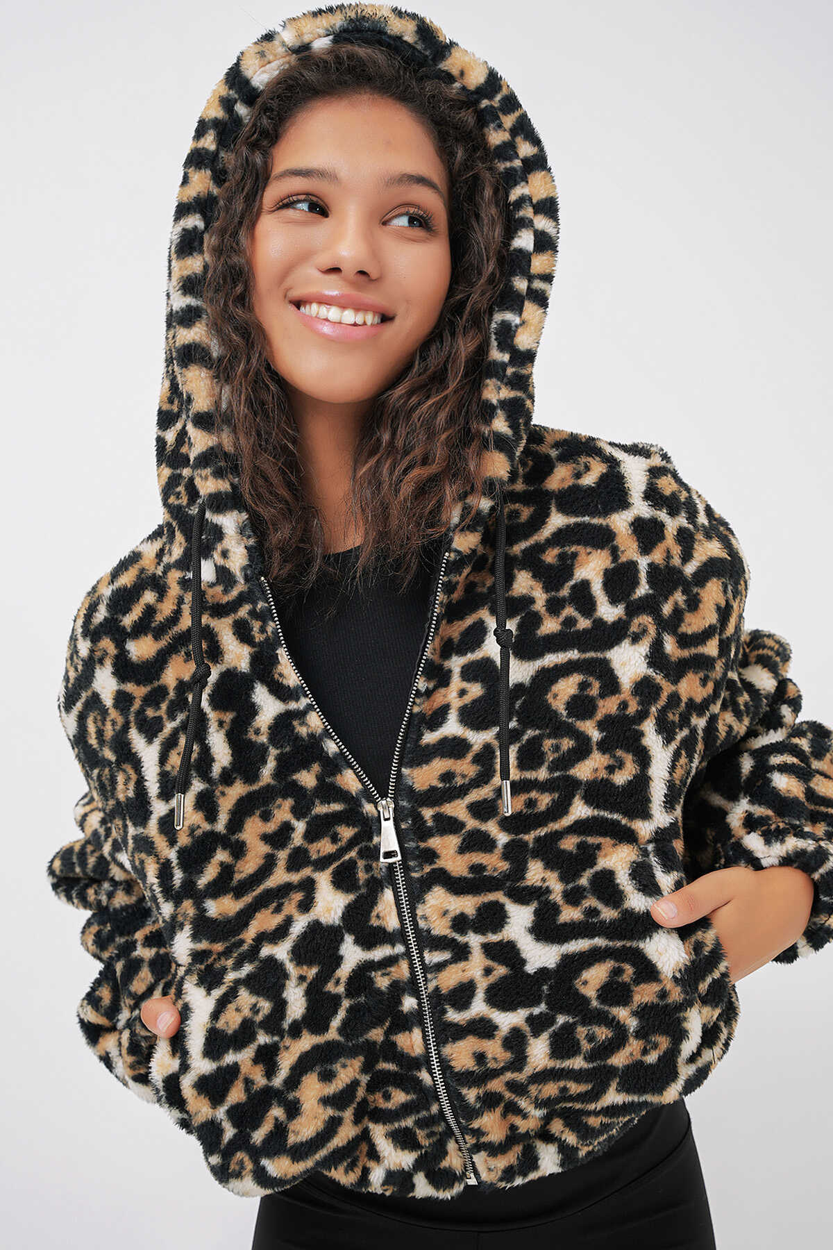 5193 Kapüşonlu Peluş Crop Ceket - D.Kahve - 3
