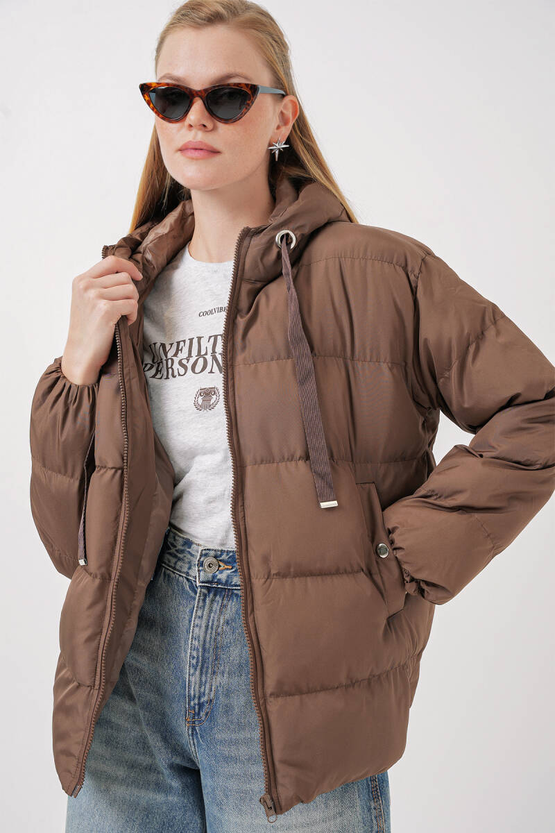 5205 Dik Yaka Fermuarlı Şişme Mont - Kahverengi - BİGDART