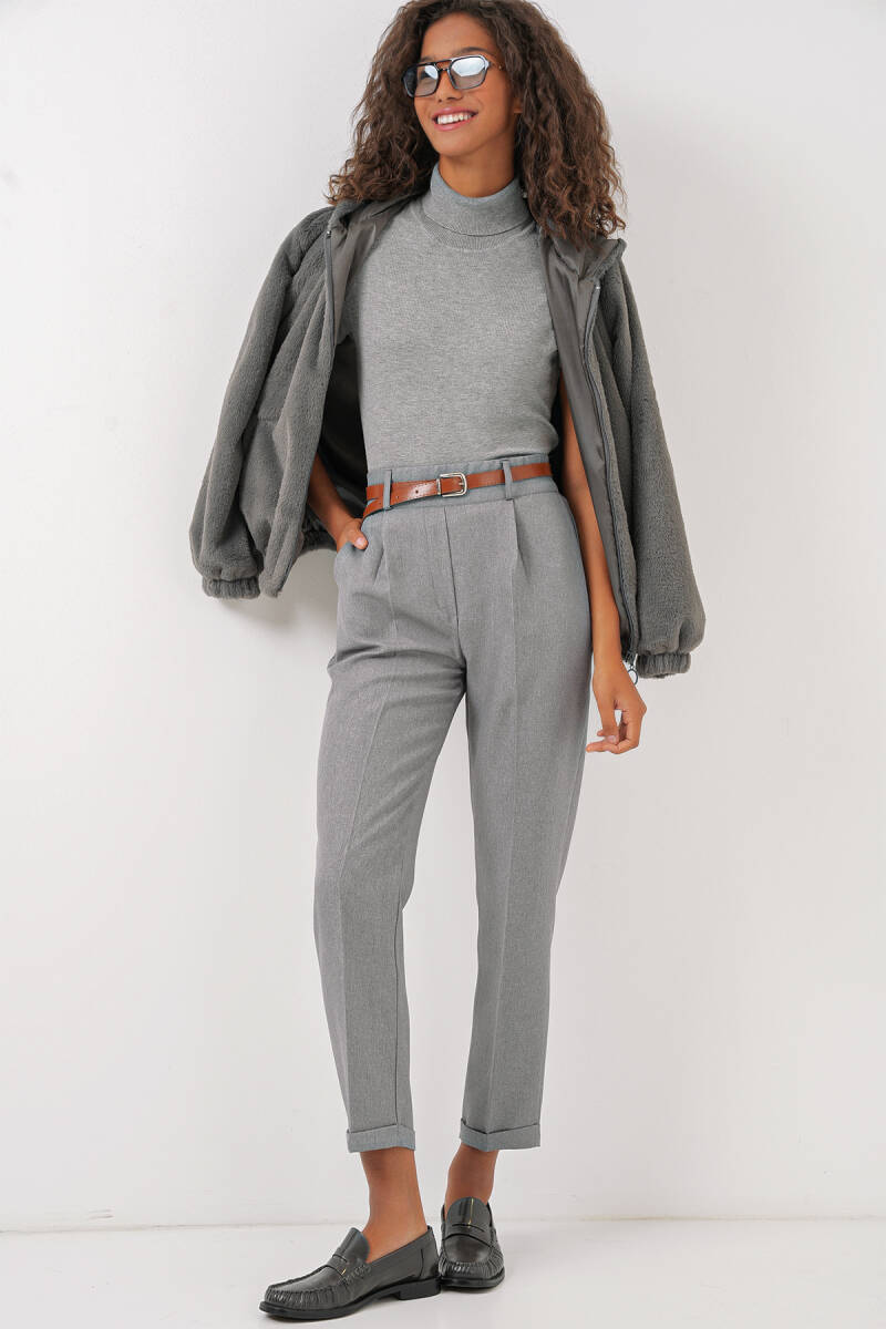 6686 Kadın Pileli Kemerli Kumaş Pantolon - Gri - BİGDART