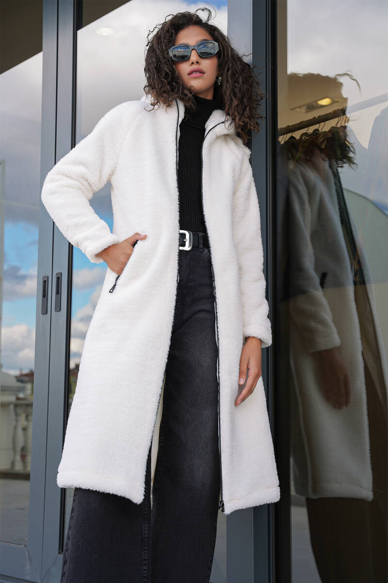 9132 Kapüşonlu Peluş Kaban - Krem