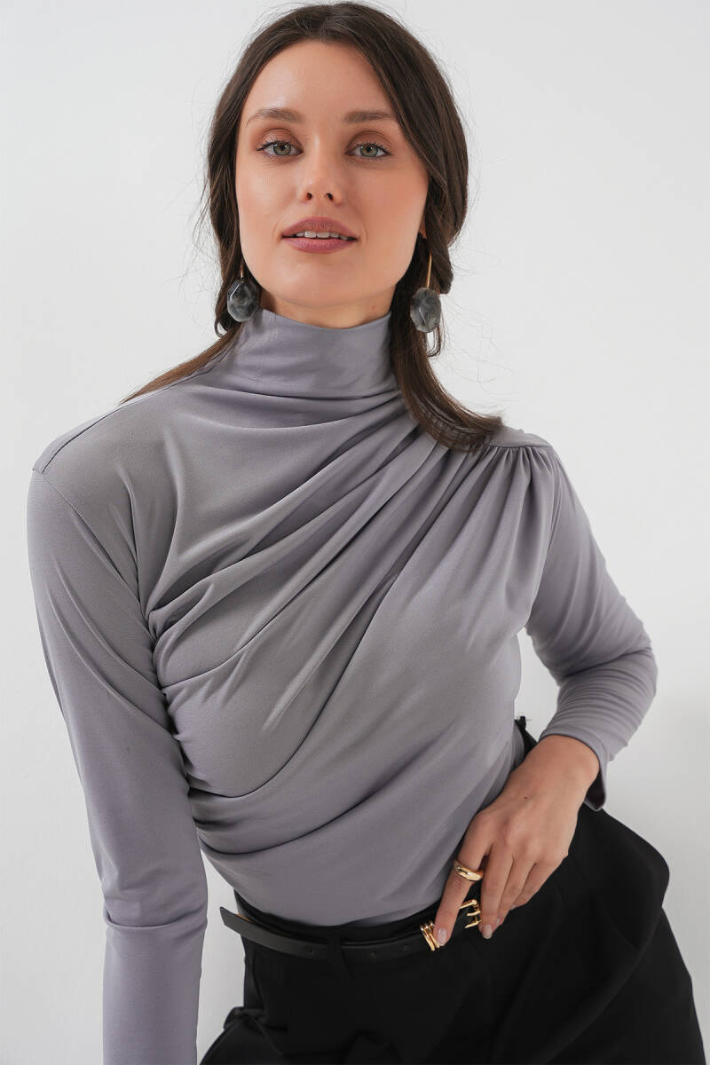 925 Büzgü Detaylı Sandy Bluz - Gri - BİGDART
