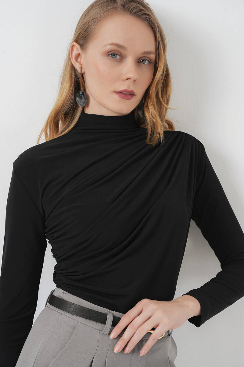 925 Büzgü Detaylı Sandy Bluz - Siyah - BİGDART