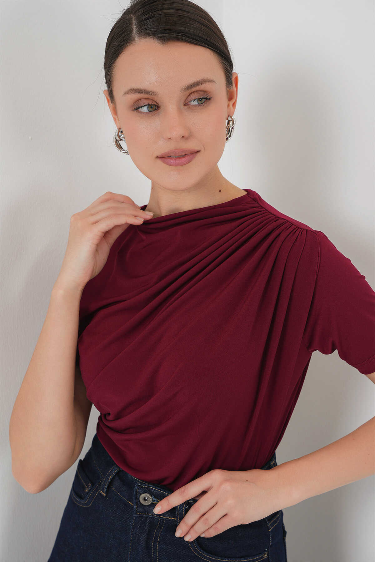 Büzgü Detaylı Kısa Kol Sandy Bluz 945 - Bordo - 3