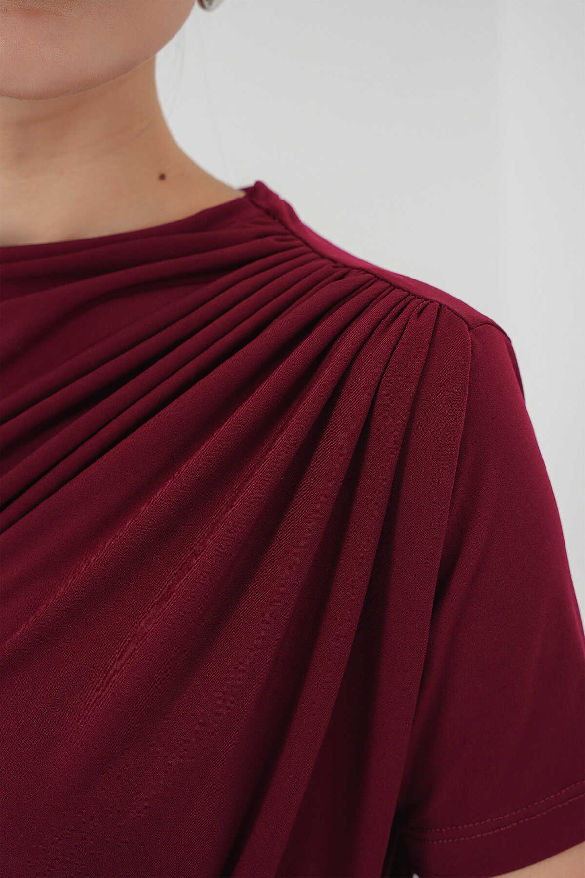 Büzgü Detaylı Kısa Kol Sandy Bluz 945 - Bordo - 5