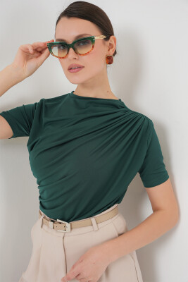 Büzgü Detaylı Kısa Kol Sandy Bluz 945 - Zümrüt Yeşili 