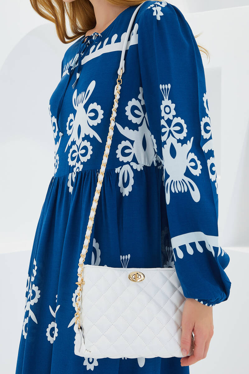 Kadın Beyaz Zincir Detay Askılı Omuz Çantası 010165 - BİGDART