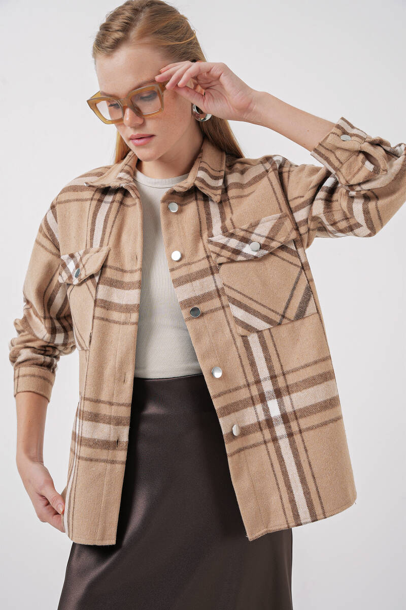 Kadın Ekose Desen Oversize Oduncu Gömlek 3854 - A.Bej - BİGDART