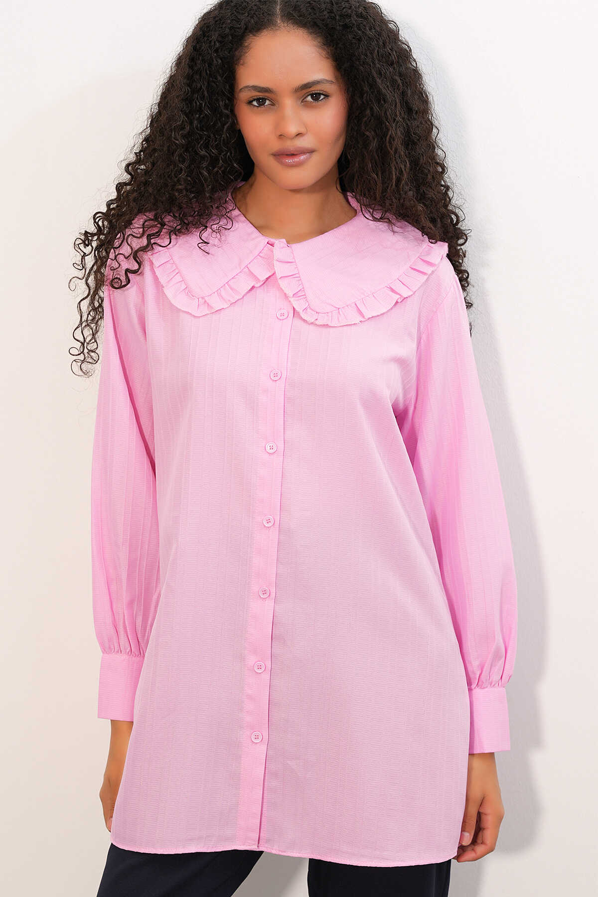 Kadın Geniş Yaka Fırfır Detaylı Çizgili Tunik Gömlek 5993 - Pembe - 4