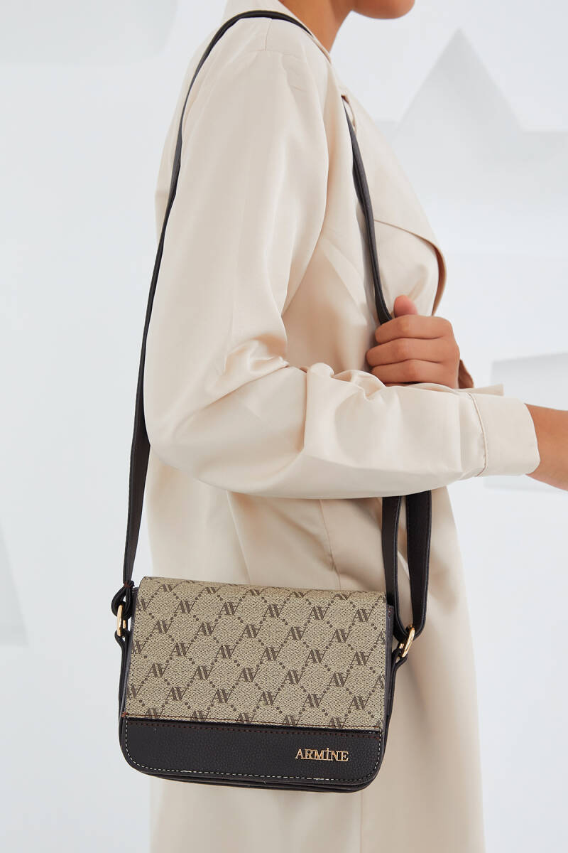 Armine Kadın Kahverengi Krem Desenli Omuz Çantası 010158 - BİGDART