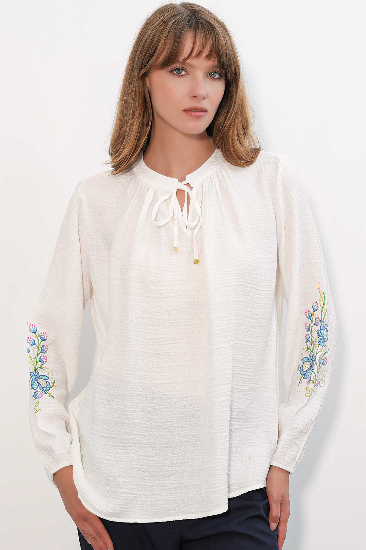 Kadın Nakışlı Oversize Bluz 1000 - Beyaz - 1
