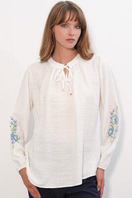 Kadın Nakışlı Oversize Bluz 1000 - Beyaz - 1
