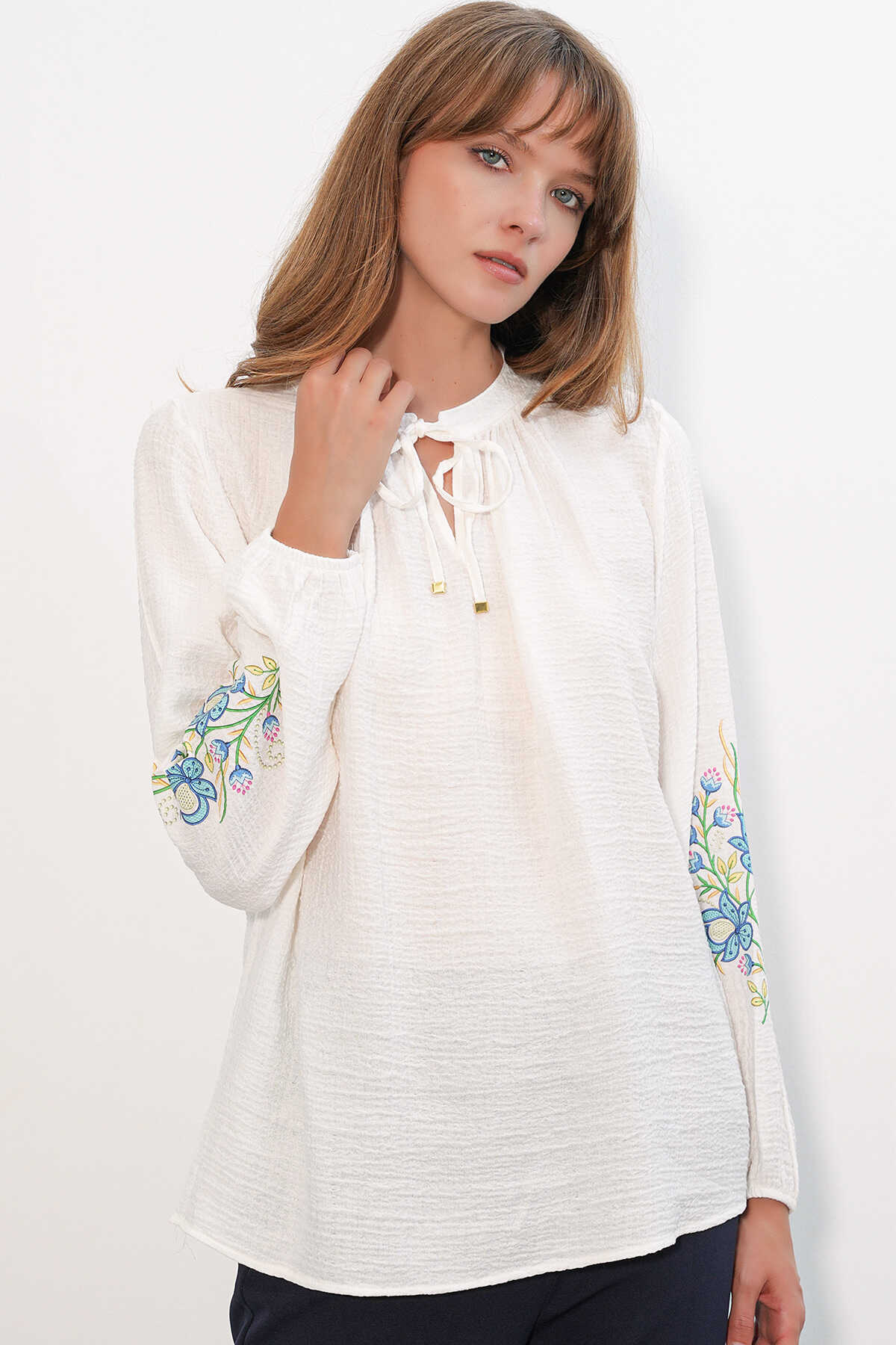 Kadın Nakışlı Oversize Bluz 1000 - Beyaz - 3