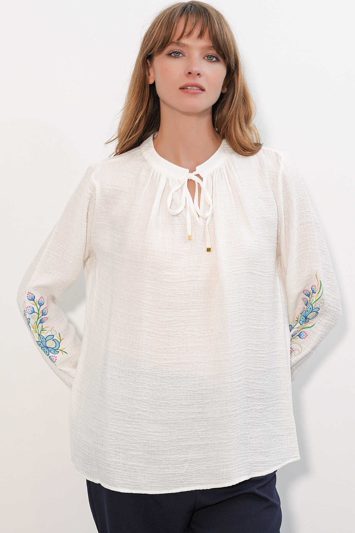 Kadın Nakışlı Oversize Bluz 1000 - Beyaz - 4