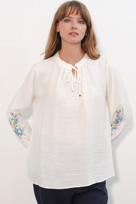 Kadın Nakışlı Oversize Bluz 1000 - Beyaz - 4