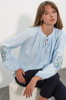 Kadın Nakışlı Oversize Bluz 1000 - Mavi - 1