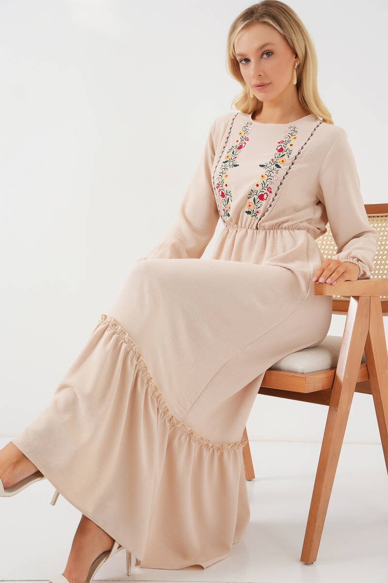 Kadın Nakışlı Uzun Tesettür Elbise 2550 - Krem - BİGDART