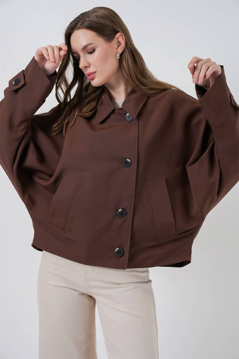 Kadın Oversize Kısa Trençkot 5977 - Kahverengi - BİGDART