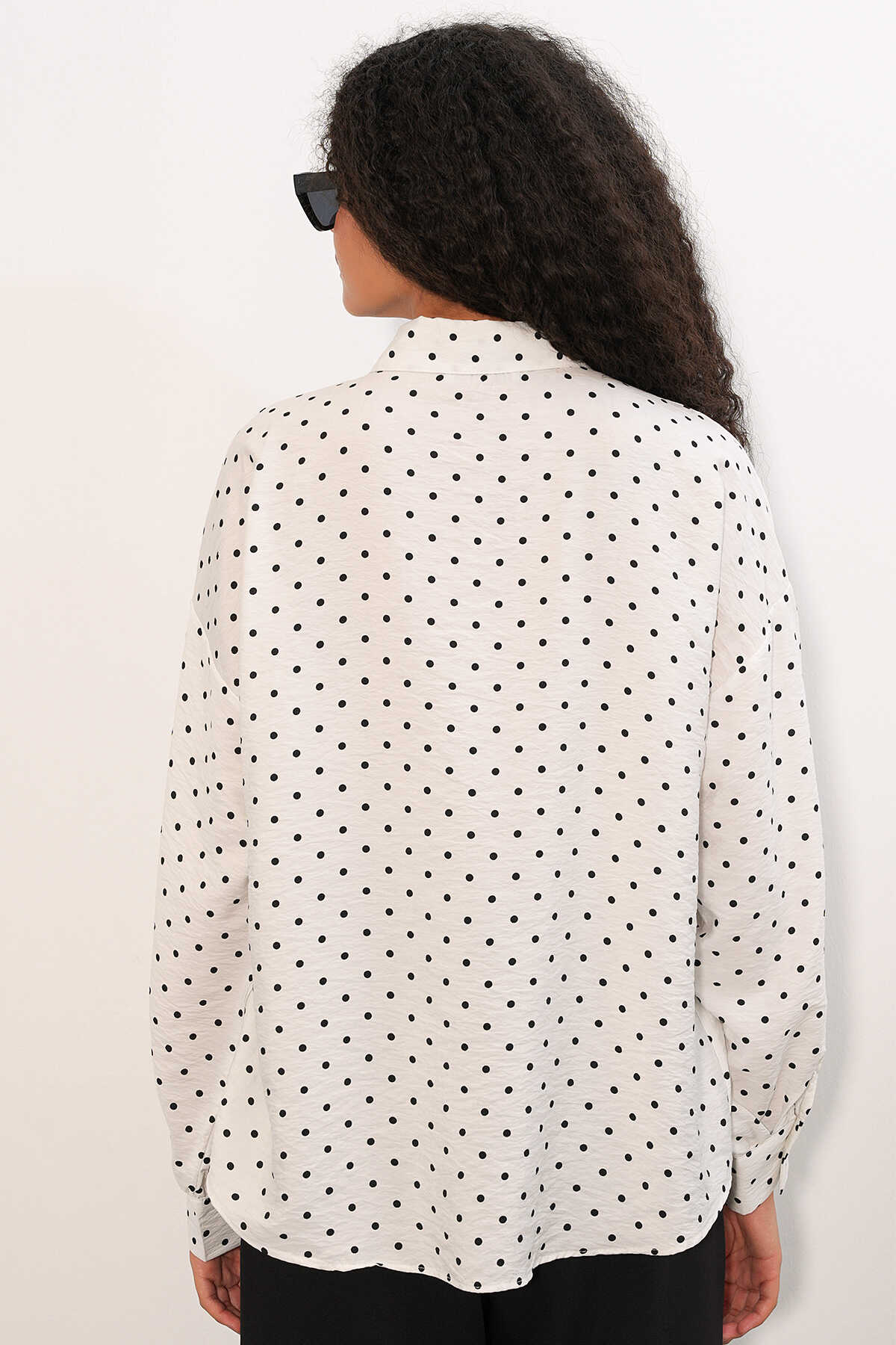 Kadın Oversize Puantiyeli Gömlek 20392 - Beyaz - 6
