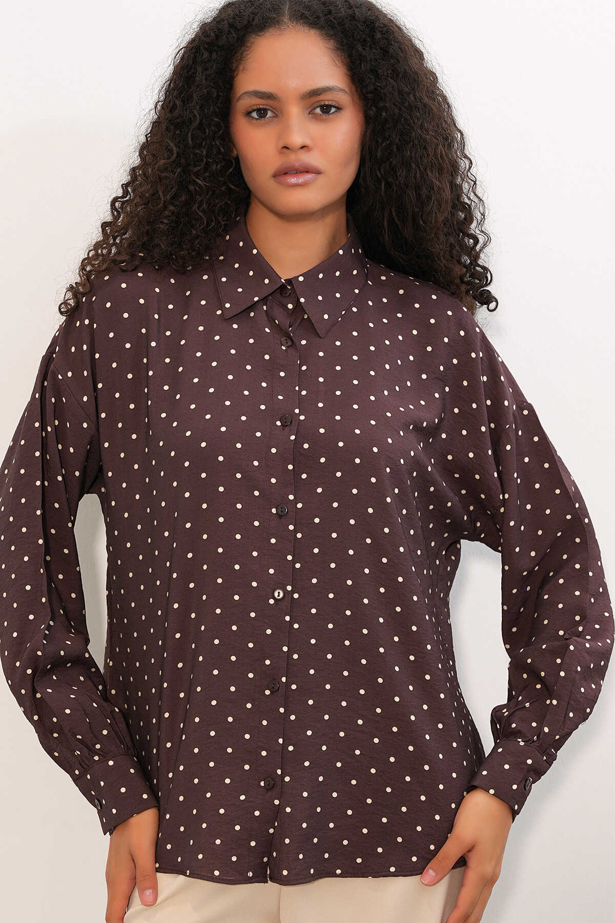Kadın Oversize Puantiyeli Gömlek 20392 - Kahverengi - 2